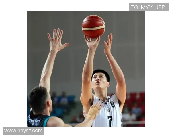 Kanavi在比赛中展现打野承伤能力助力团队逆转局势的精彩表现分析